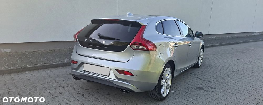 Volvo V40 D2 R-Design Summum - 11