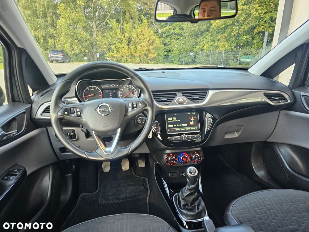 Opel Corsa 1.4 16V Cosmo - 9