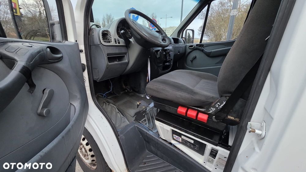 Mercedes-Benz Sprinter - 4