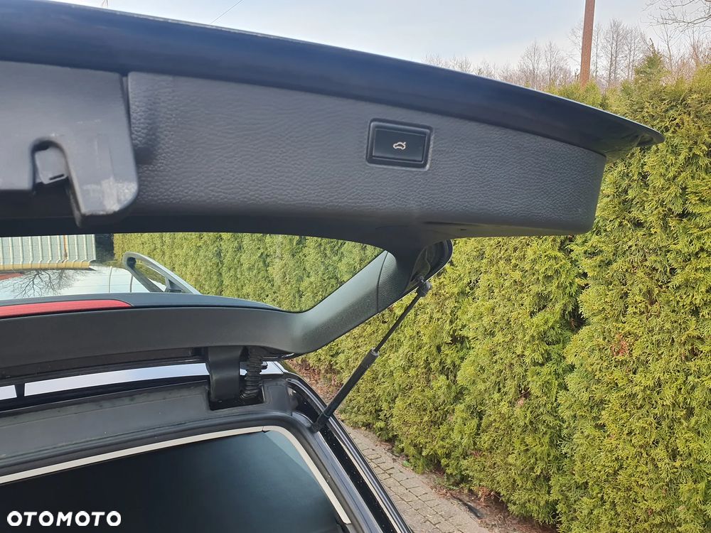 Volkswagen Passat 2.0 TDI Comfortline - 11