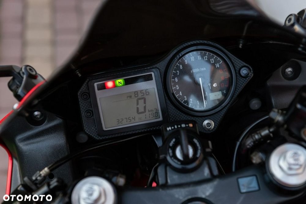 Honda CBR - 7