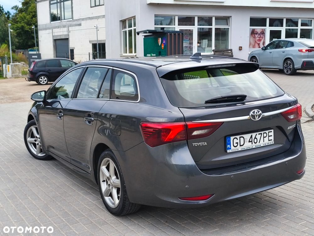Toyota Avensis - 9