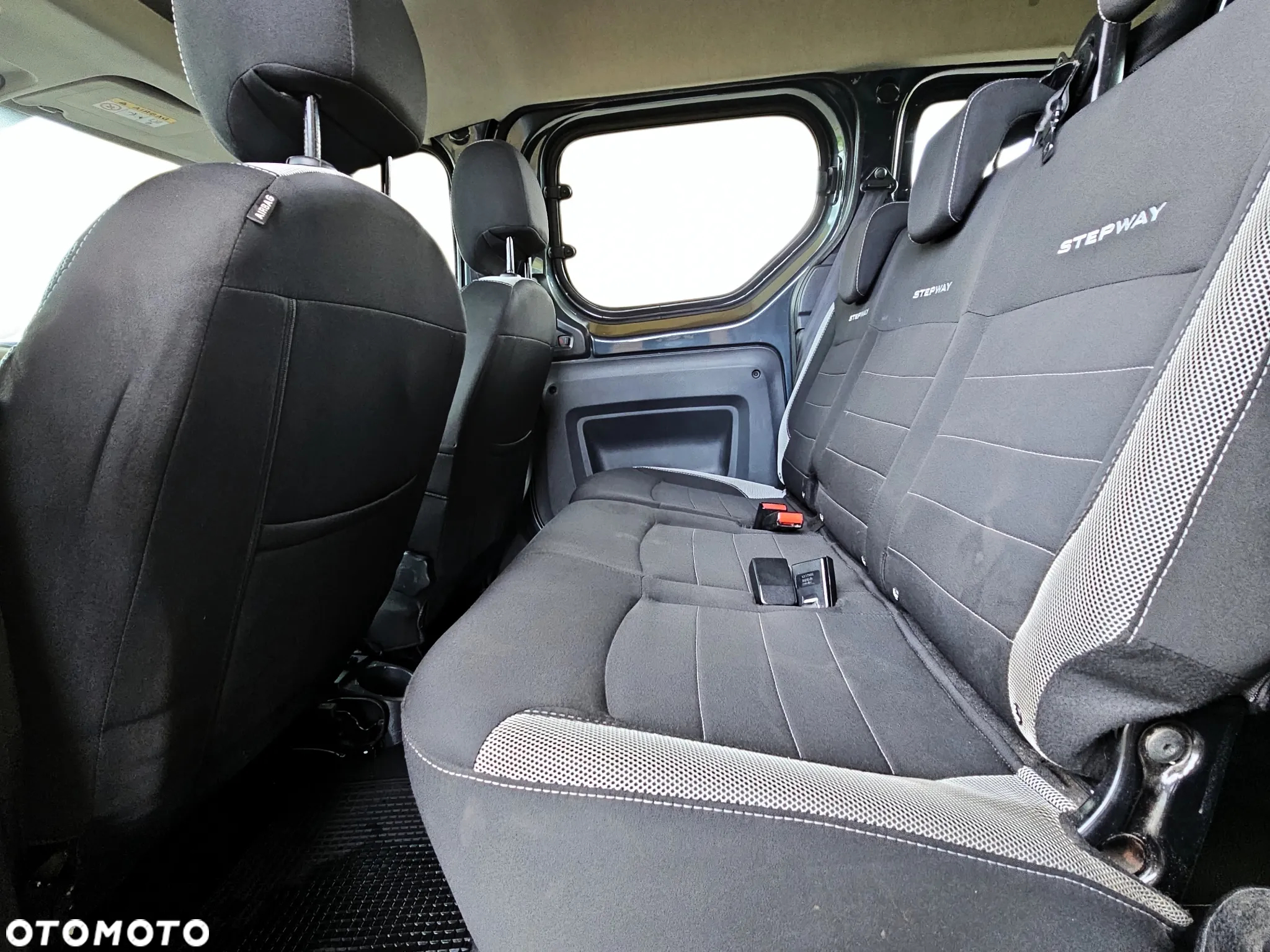 Dacia Dokker 1.6 SCe Stepway - 14