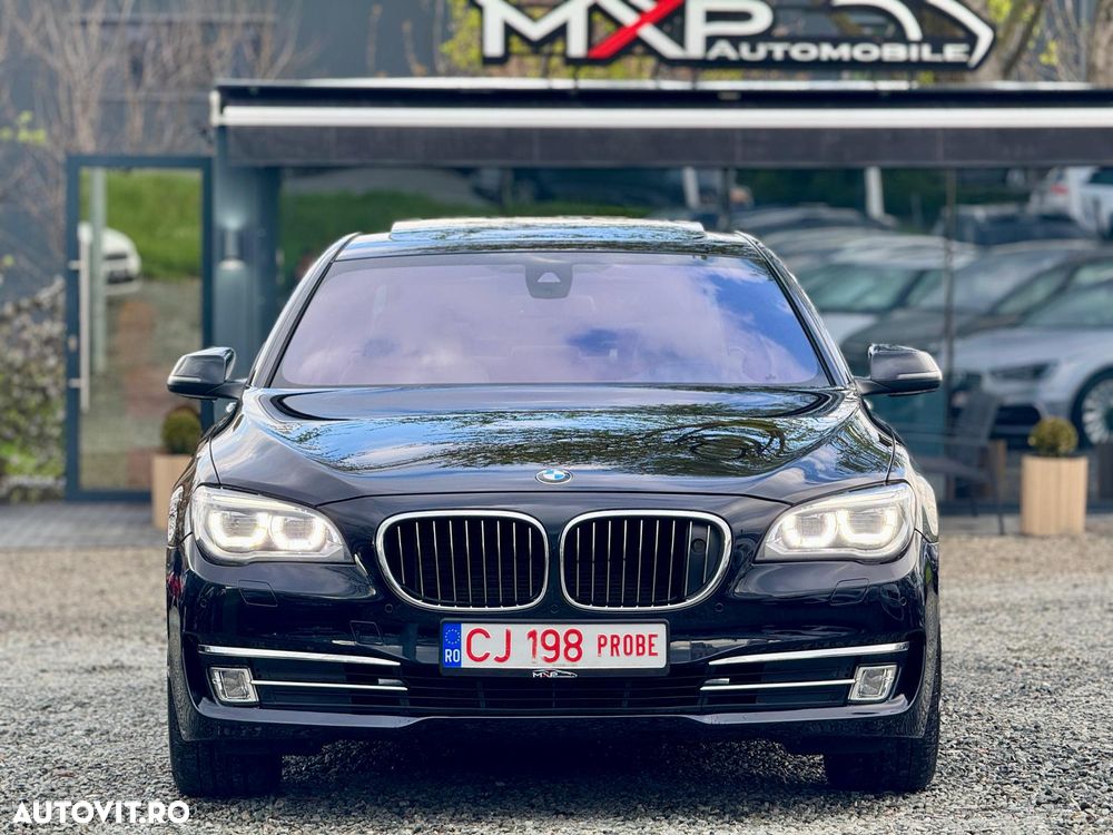 BMW Seria 7 740d Edition Exclusive - 9