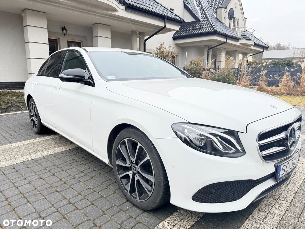 Mercedes-Benz Klasa E 220 d 4-Matic 9G-TRONIC - 3