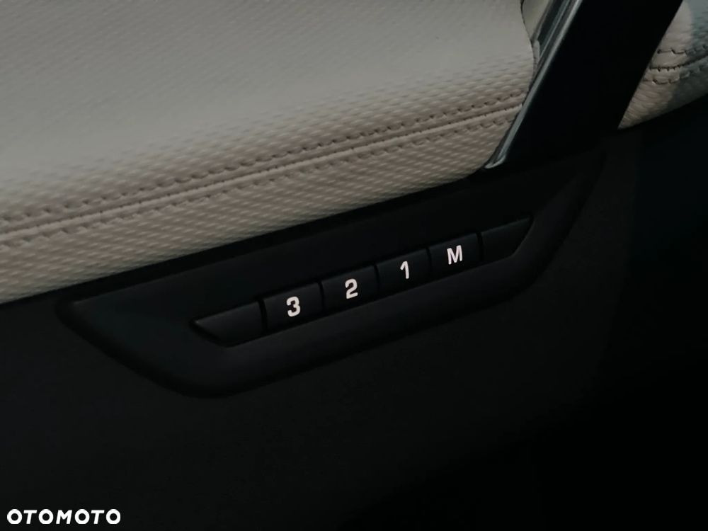 Land Rover Discovery Sport - 20