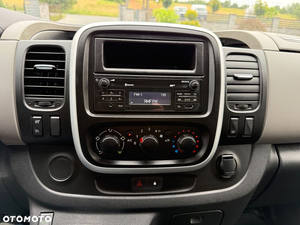 Renault Trafic - 15