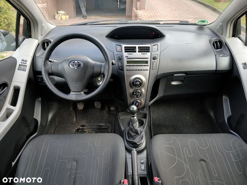 Toyota Yaris 1.33 VVT-i Life - 8