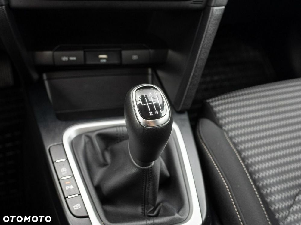 Kia Ceed 1.5 T-GDI M - 14