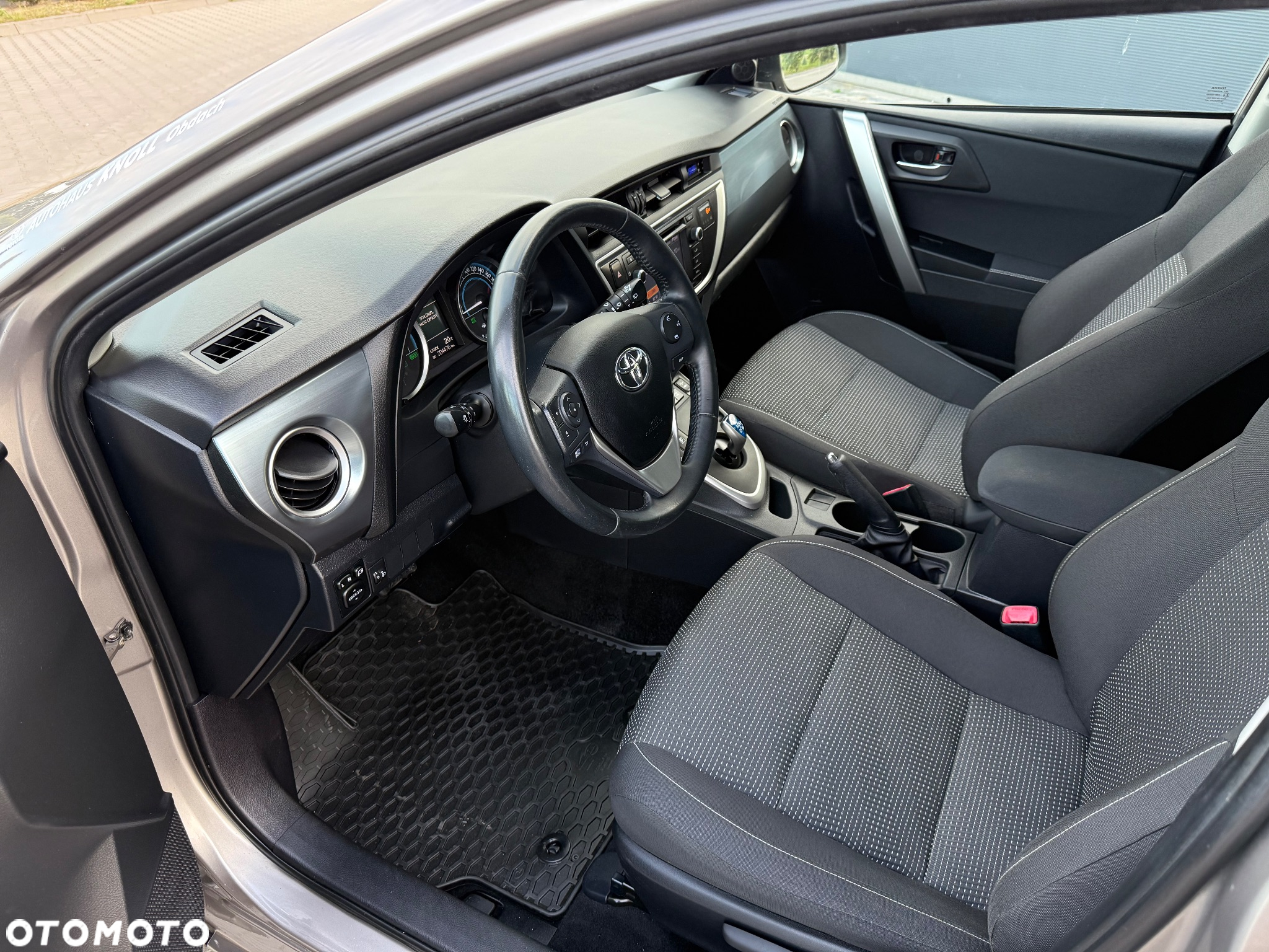 Toyota Auris 1.8 Hybrid Life - 12