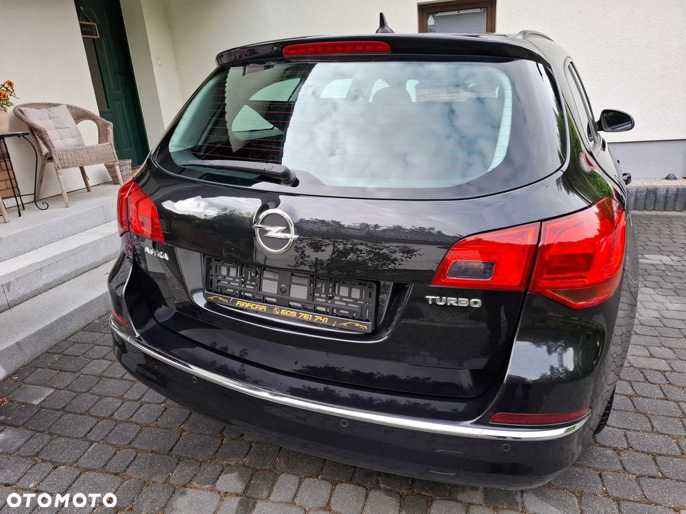 Opel Astra 1.4 Turbo Exklusiv - 28
