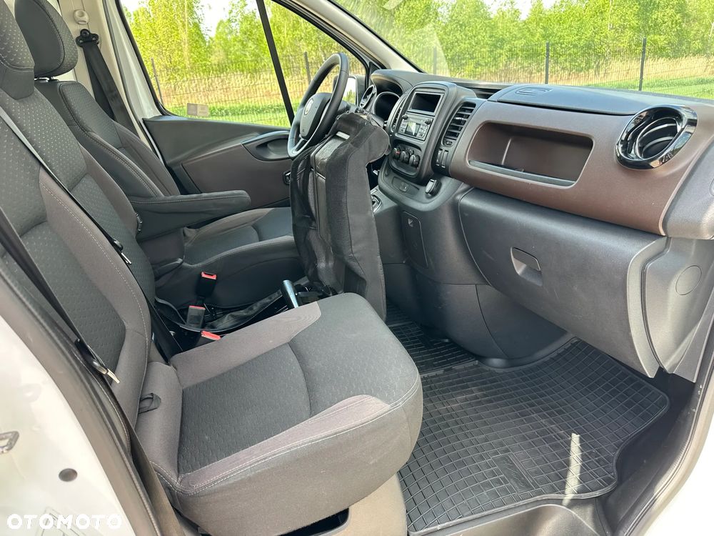 Renault Trafic - 13