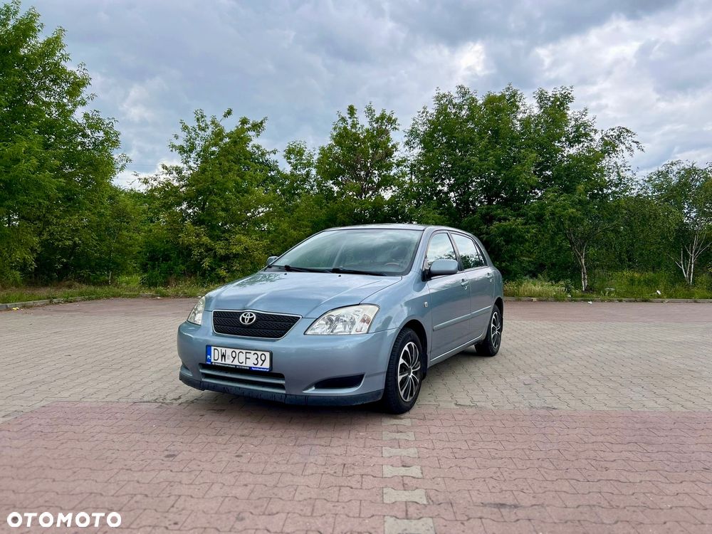 Toyota Corolla - 1
