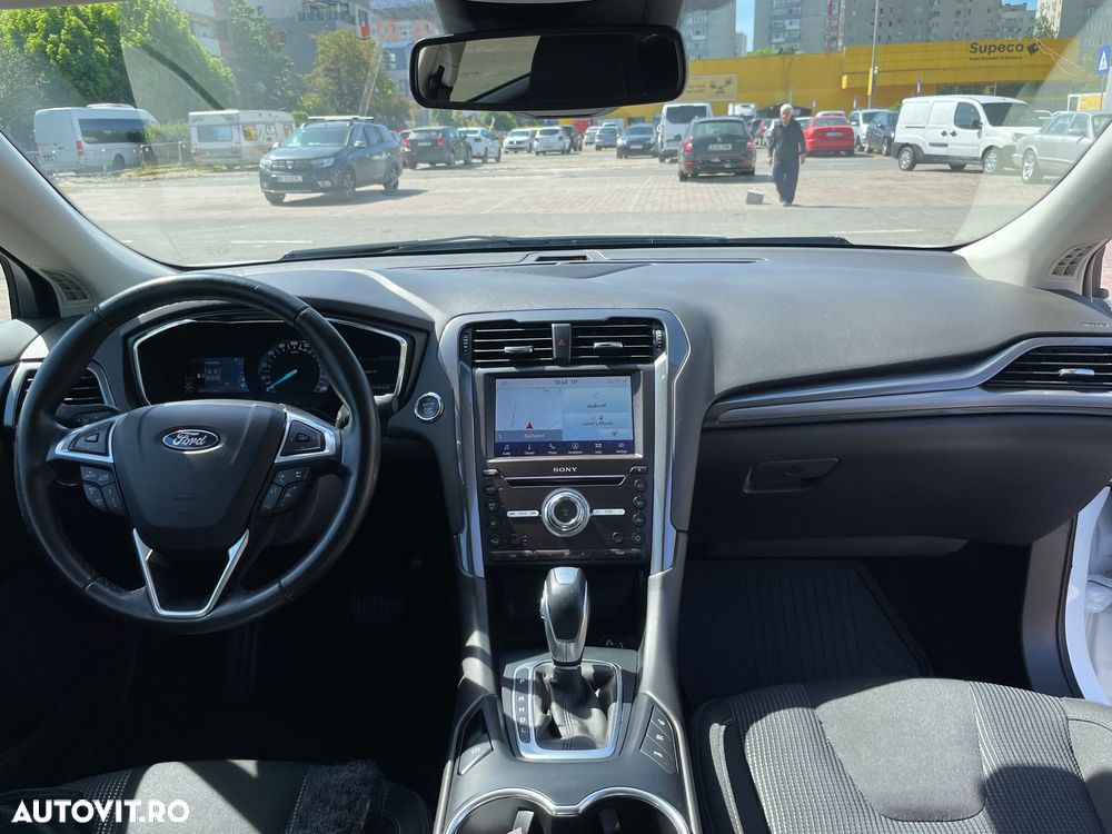 Ford Mondeo 2.0 HEV Titanium - 10