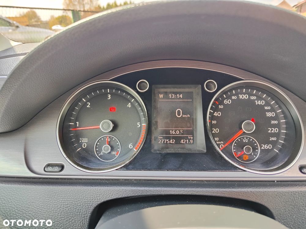 Volkswagen Passat 2.0 TDI Comfortline - 23