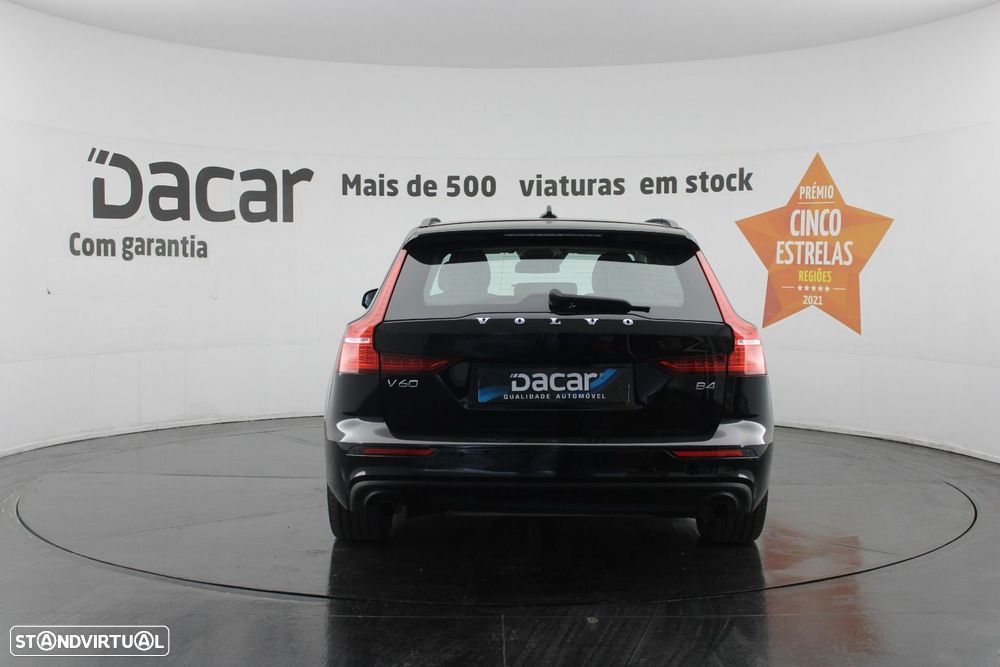 Volvo V60 2.0 B4 Momentum Core Geartronic - 7