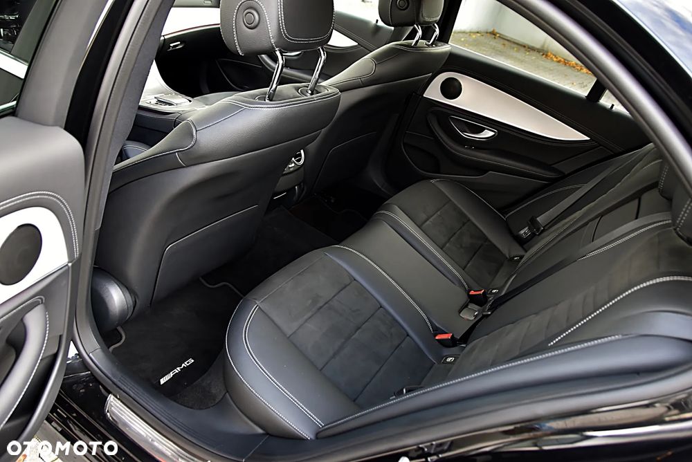Mercedes-Benz Klasa E 220 d 4-Matic AMG - 23