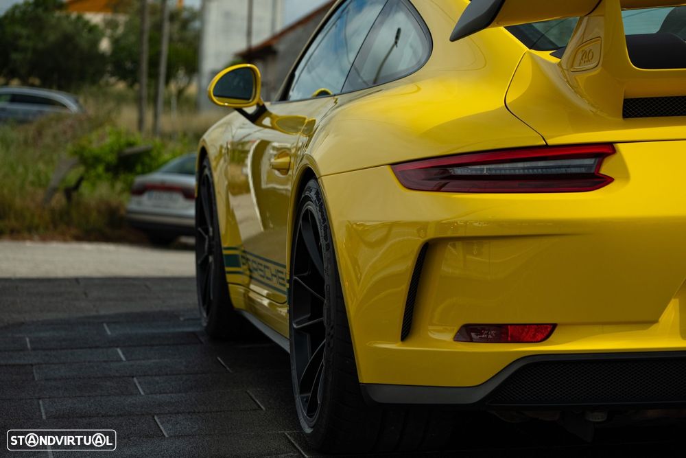 Porsche 911 Série F - 20
