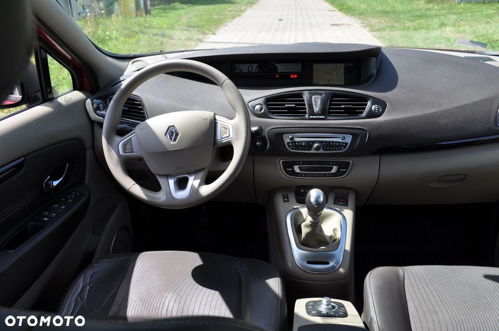 Renault Scenic dCi 130 FAP Bose Edition - 12