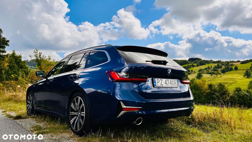 BMW Seria 3 320d xDrive Luxury Line sport - 11