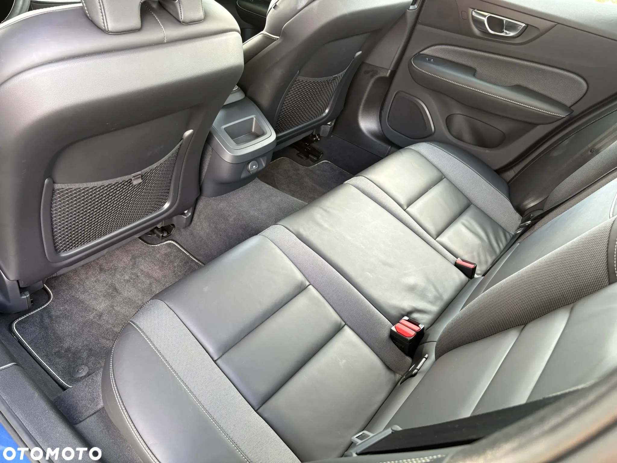 Volvo S60 B4 B R-Design - 26
