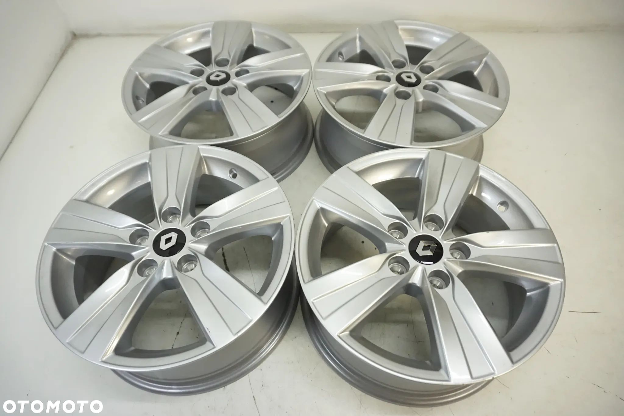 FELGI ALUMINIOWE 16 RENAULT LAGUNA III MEGANE IV CAPTUR II ARCANA TALISMAN KADJAR LATITUDE FLUENCE  KOLEOS KANGOO SCENIC III ZOE MERCEDES CITAN ORYGINAŁ NOWE - 1