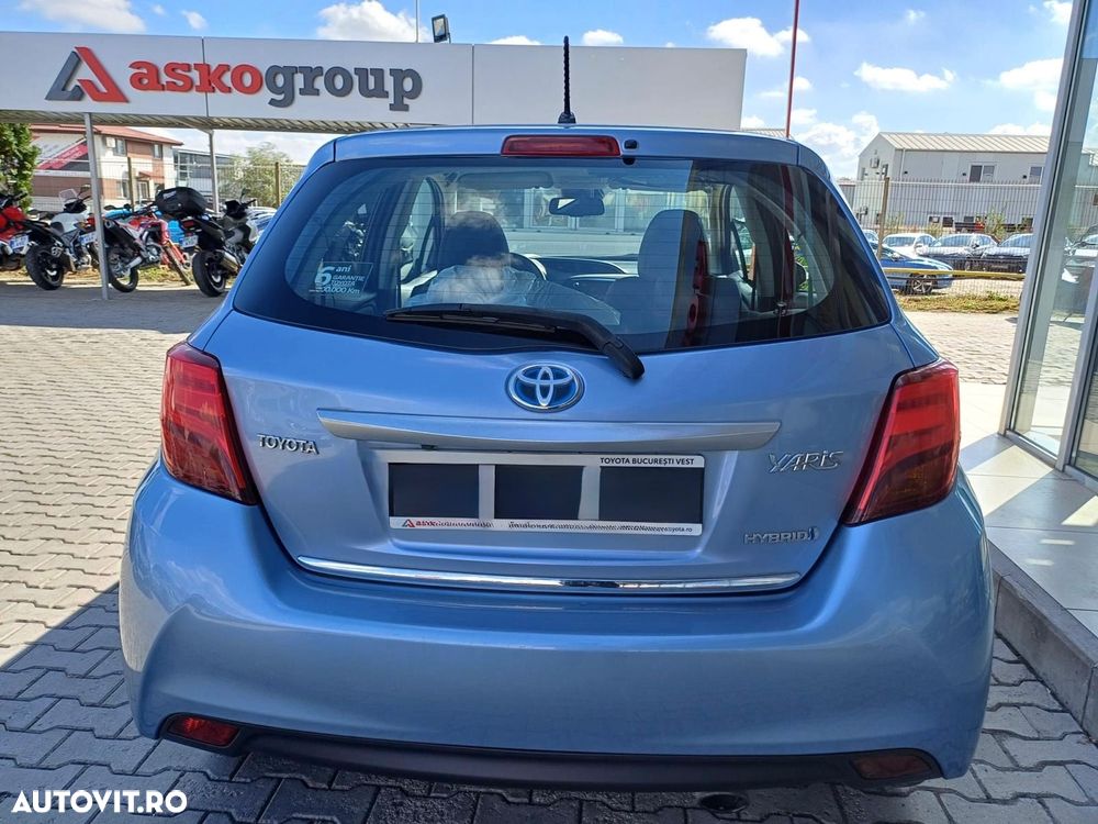 Toyota Yaris 1.5 VVT-i HSD Luna - 8
