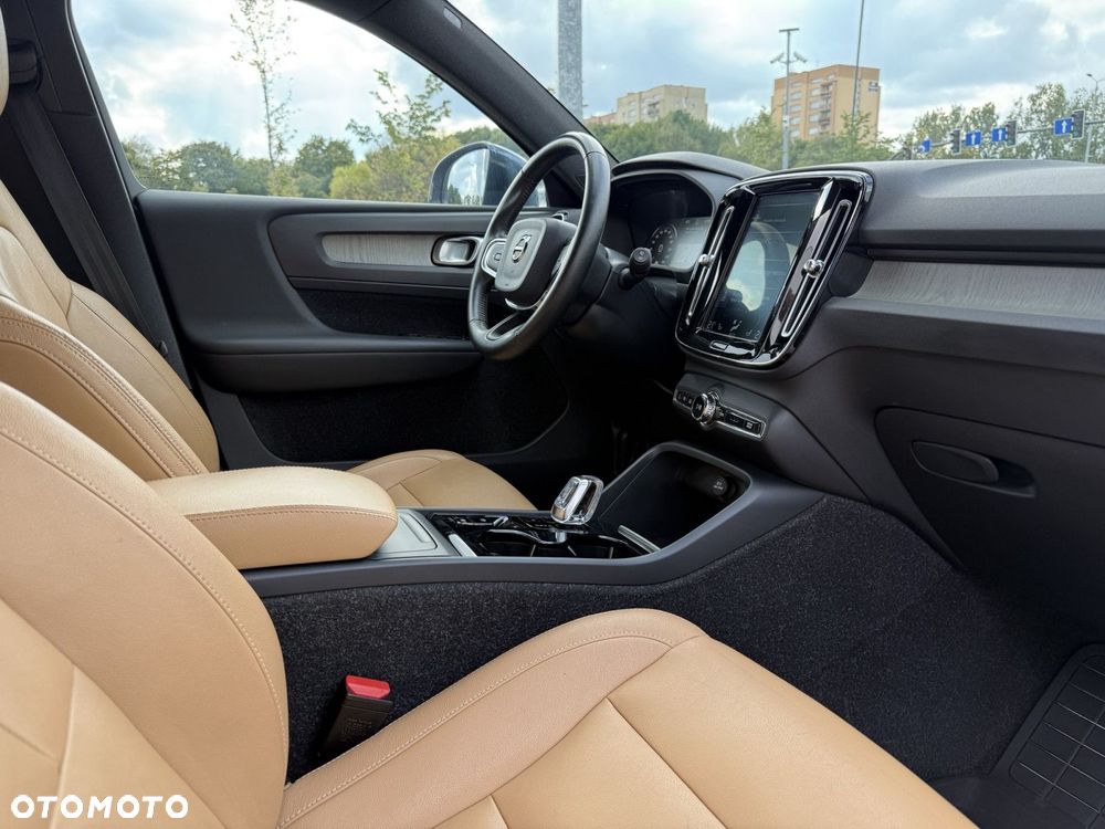Volvo XC 40 - 23