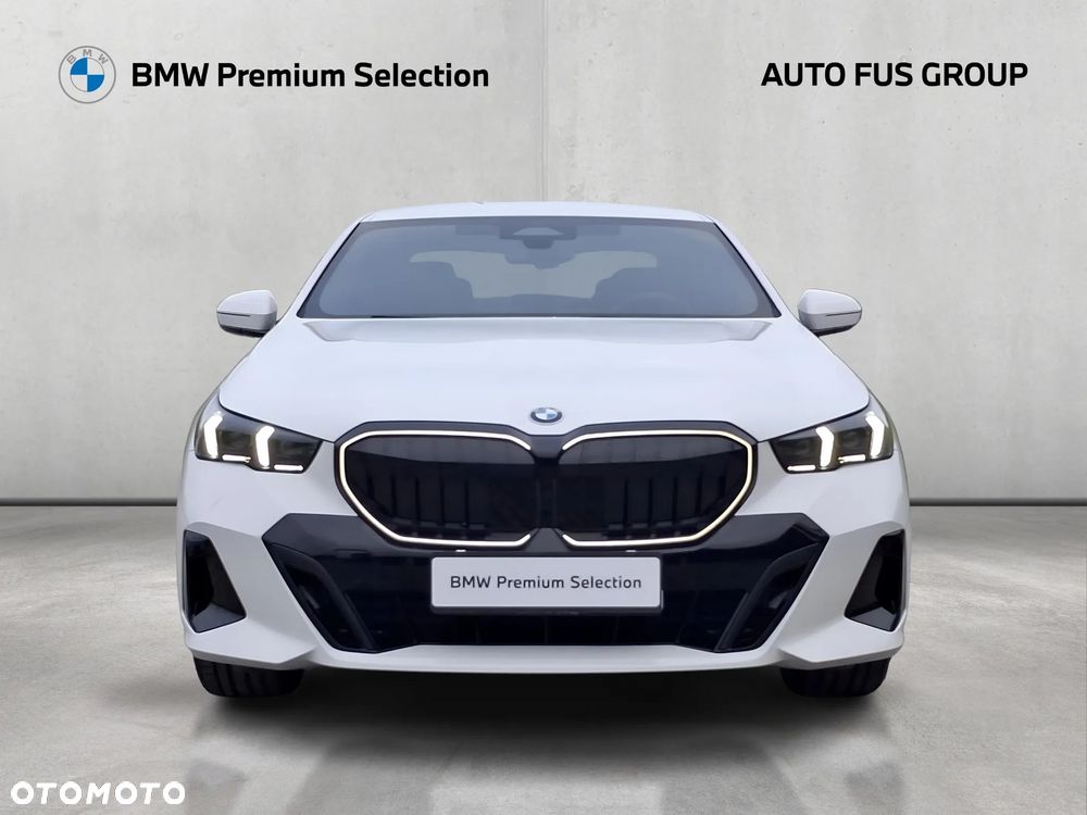 BMW Seria 5 520i mHEV M Sport - 8