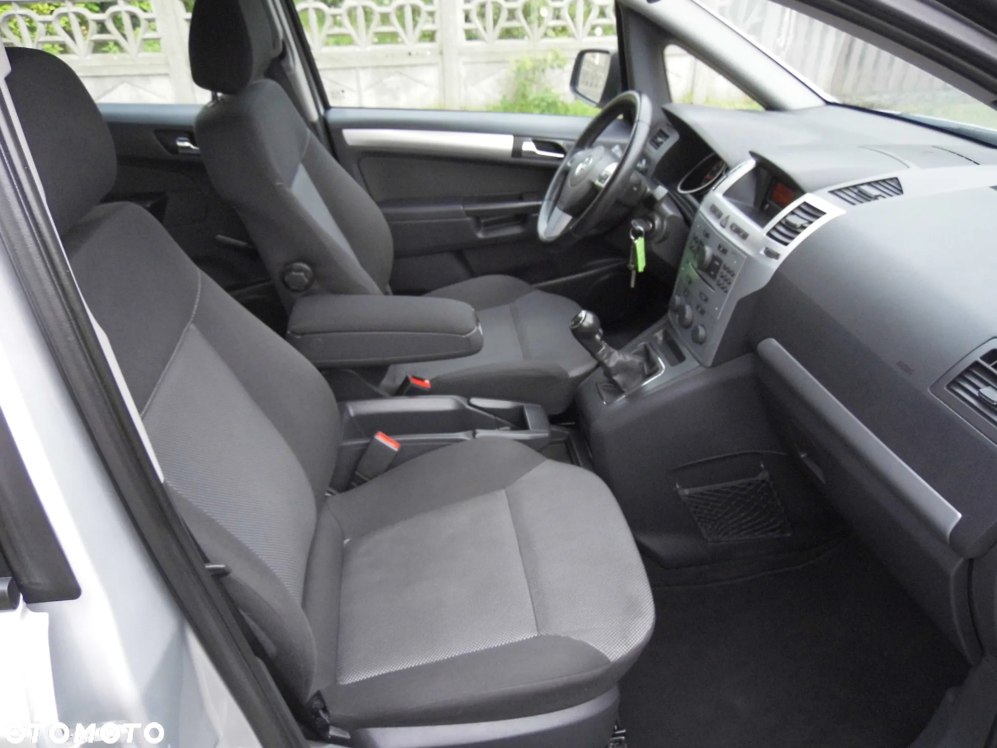 Opel Zafira 1.8 Design Edition - 20