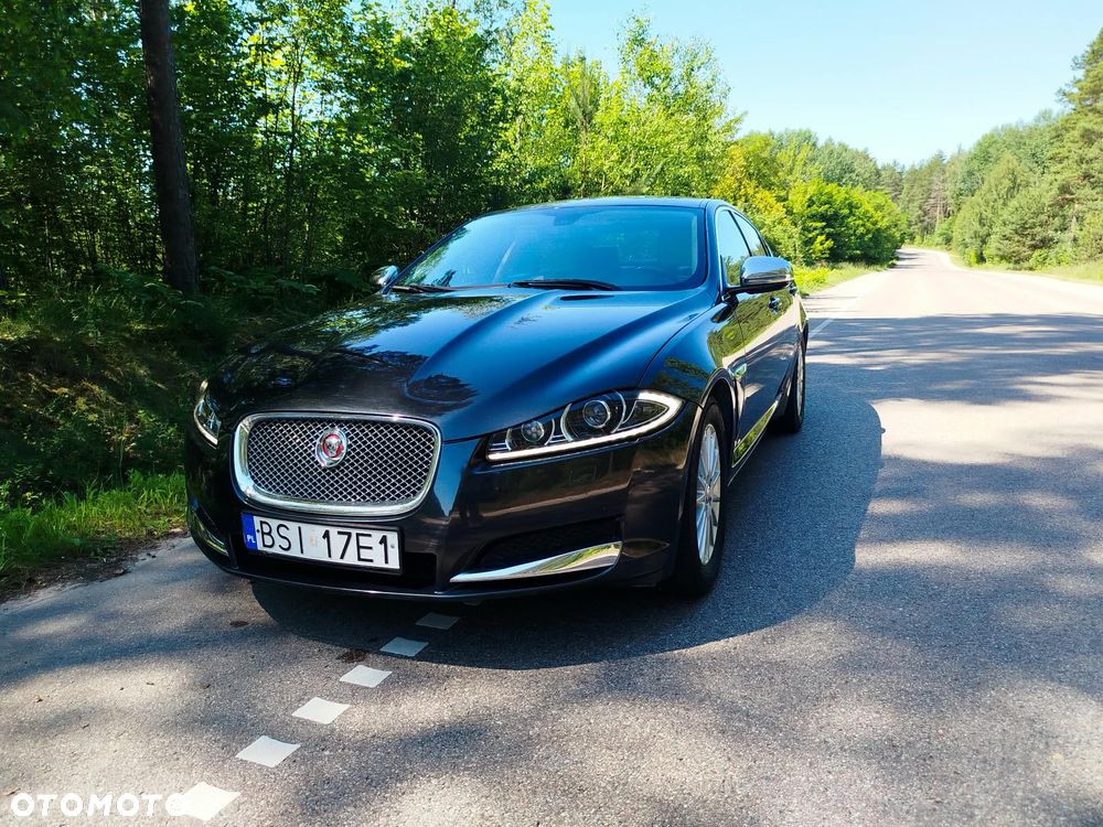 Jaguar XF 2.2 D Classic - 9
