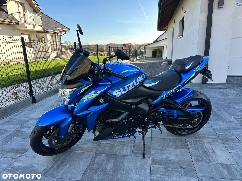 Suzuki GSX 1000 - 4