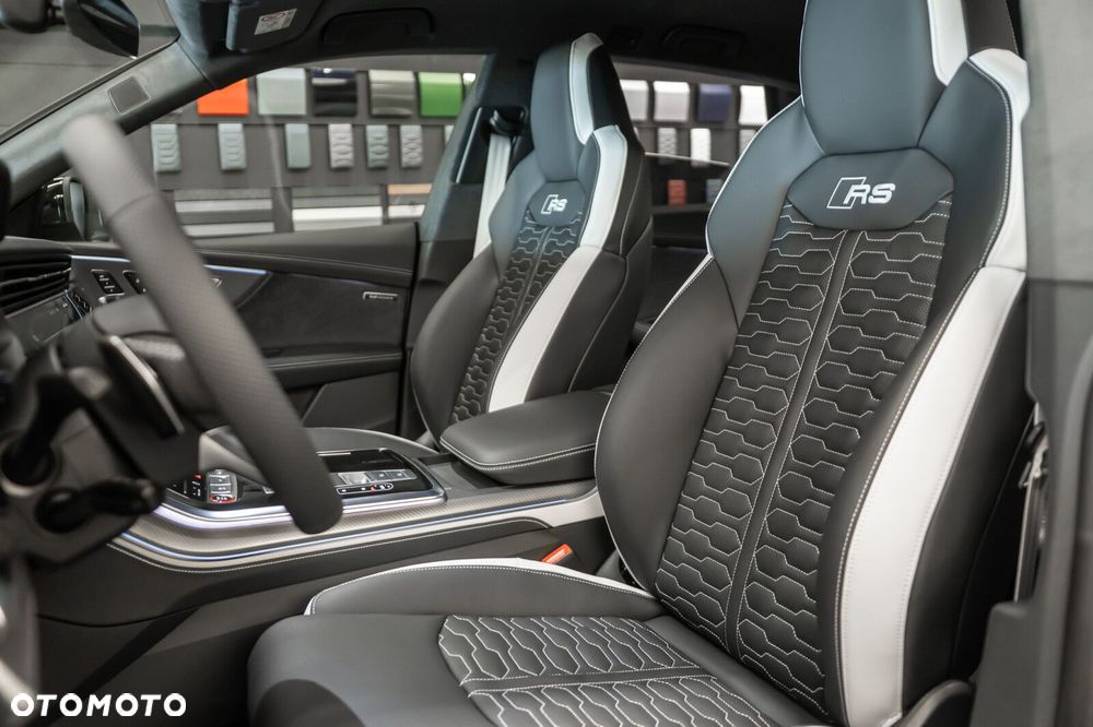 Audi RS Q8 - 11