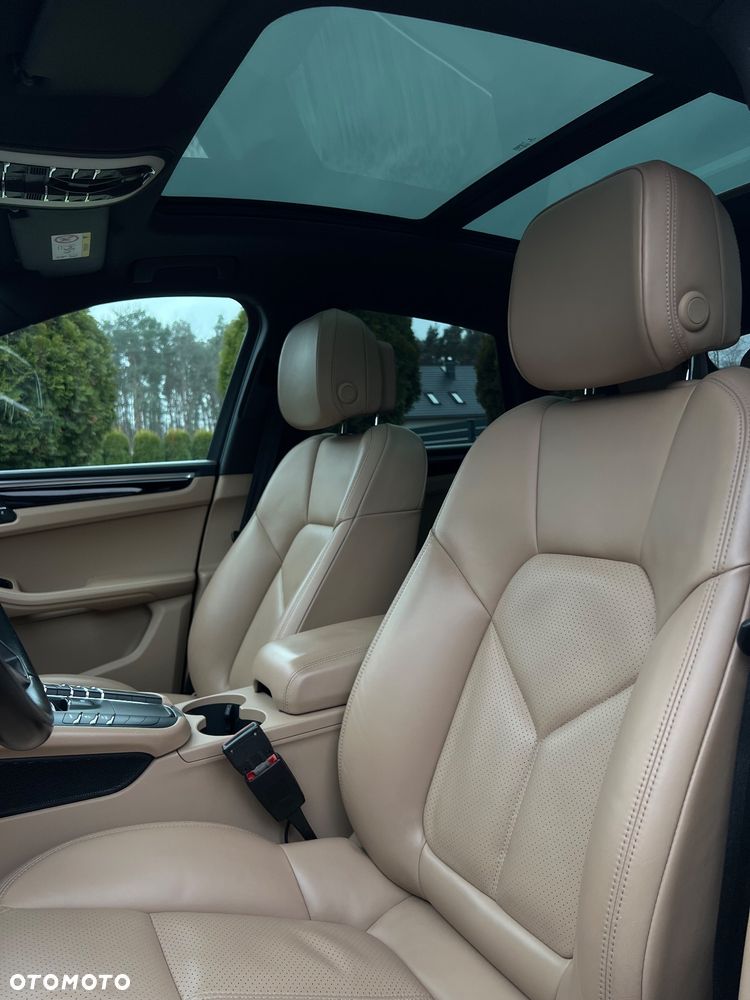 Porsche Macan - 13