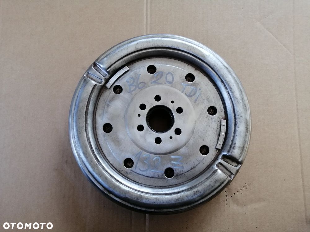 Volkswagen Passat B6 2.0 TDi automat DSG HXS koło dwumasowe - 2