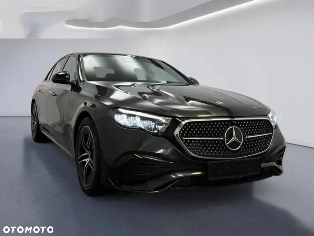 Mercedes-Benz Klasa E 220 d mHEV 4-Matic AMG 9G-Tronic - 2