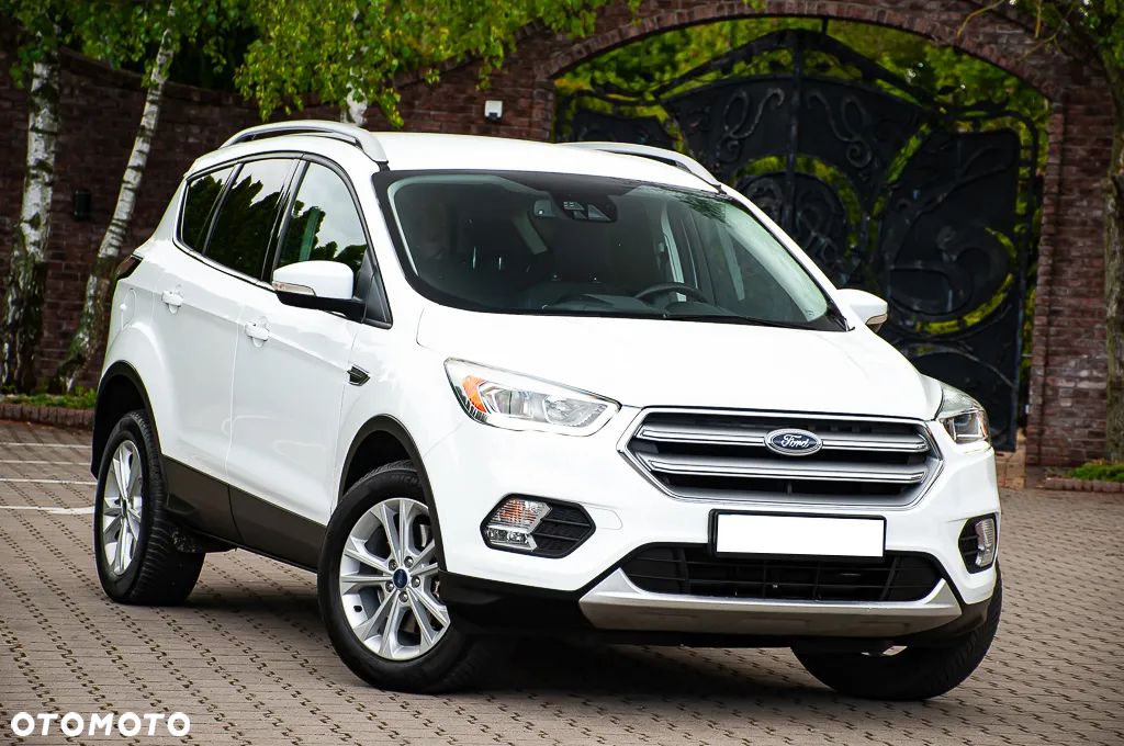 Ford Kuga 2.0 TDCi 2x4 Titanium - 10