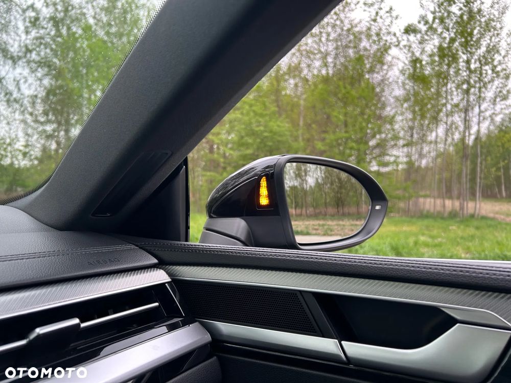 Volkswagen Arteon 2.0 TDI R-Line DSG - 25