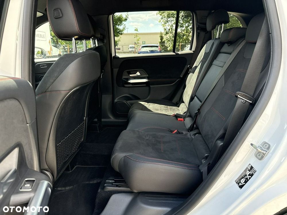 Mercedes-Benz GLB 200 7G-DCT - 15