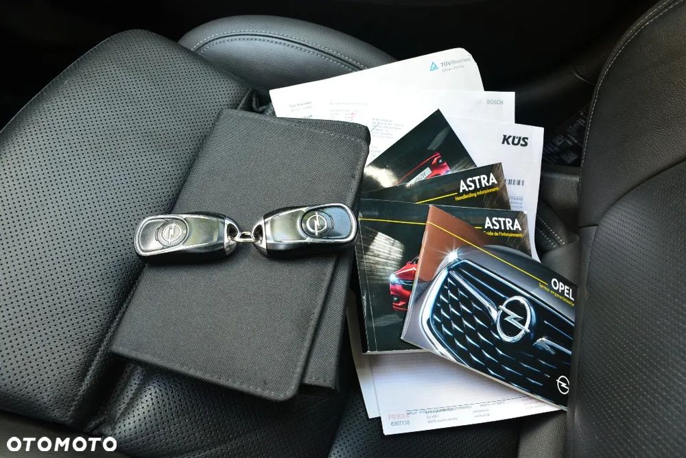 Opel Astra 1.4 T Elite - 12