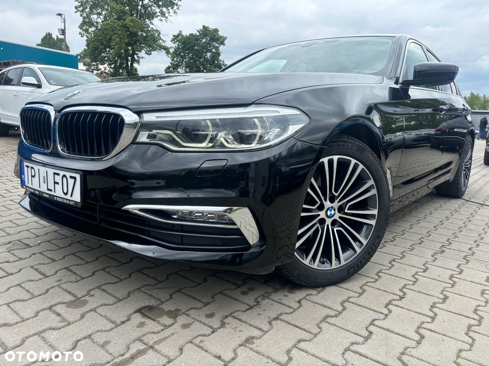 BMW Seria 5 520d xDrive Luxury Line sport - 1