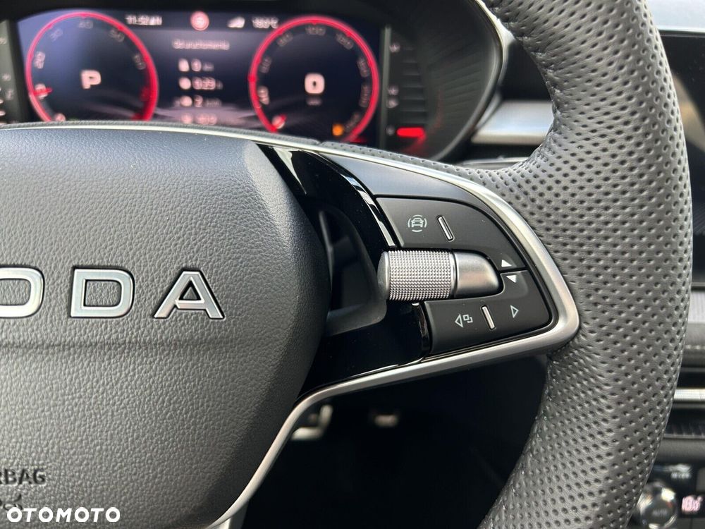 Skoda Fabia 1.0 TSI Monte Carlo DSG - 17