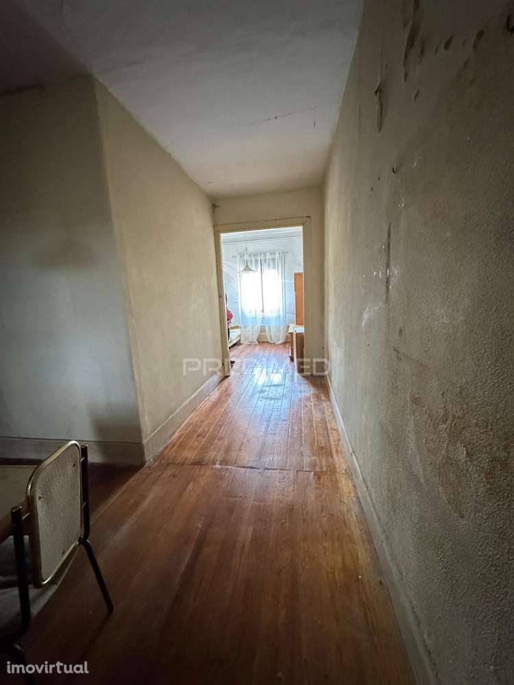 Moradia para Reabilitação Total - Zona Histórica de Vila Nova de Ga... - Grande imagem: 4/14