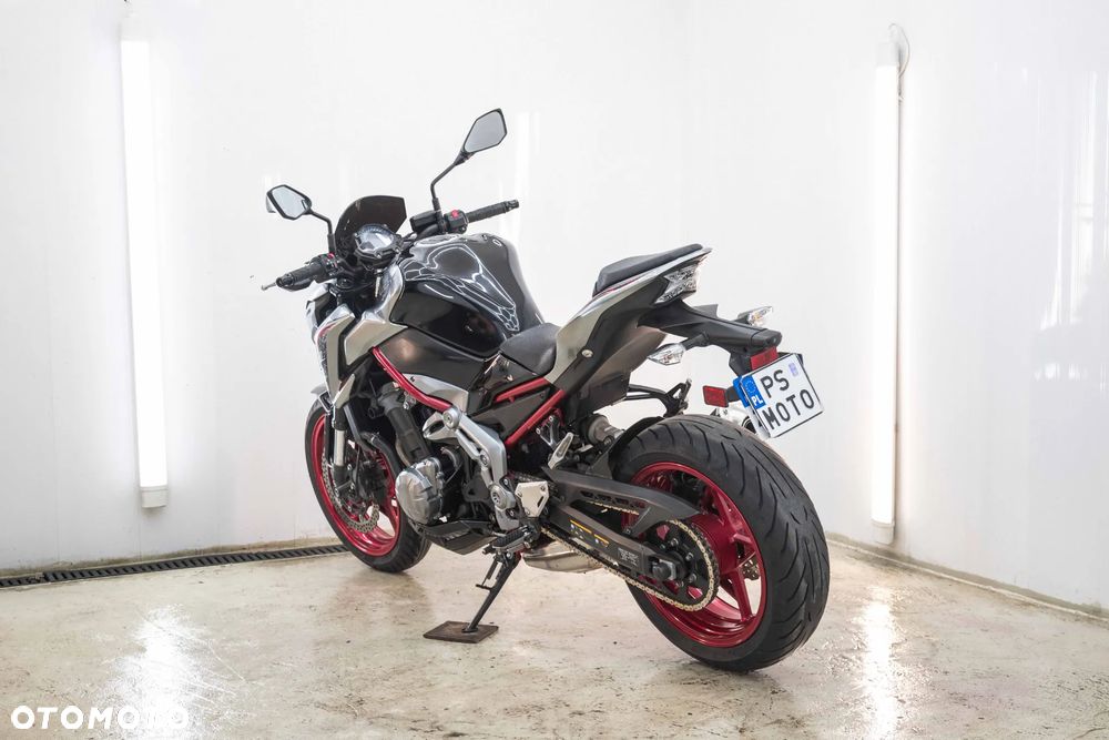 Kawasaki Z 900 - 8