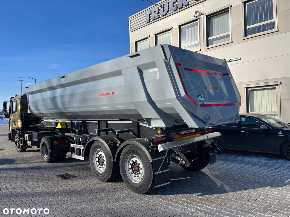 Schwarzmuller Stalowa wywrotka / 2-osiowa / 6x4 / - 3