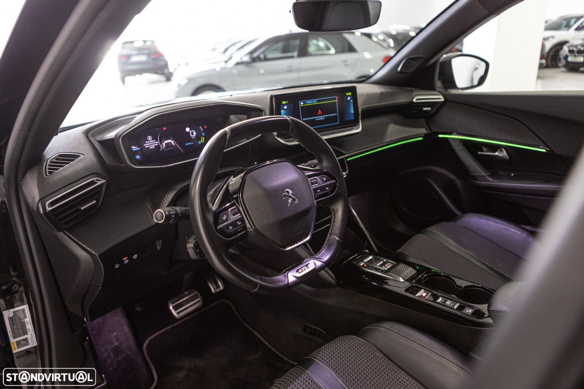 Peugeot e-2008 50 kWh GT - 14