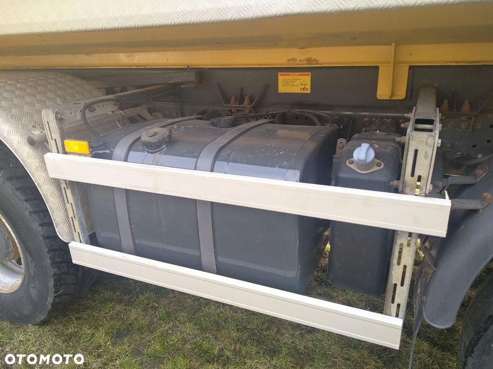 Mercedes-Benz ACTROS - 10