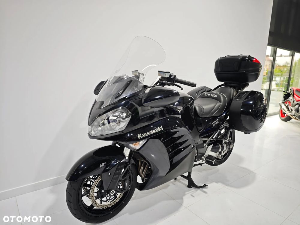 Kawasaki GTR - 3