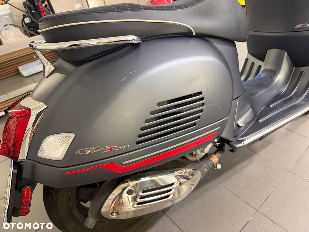 Piaggio Vespa - 12