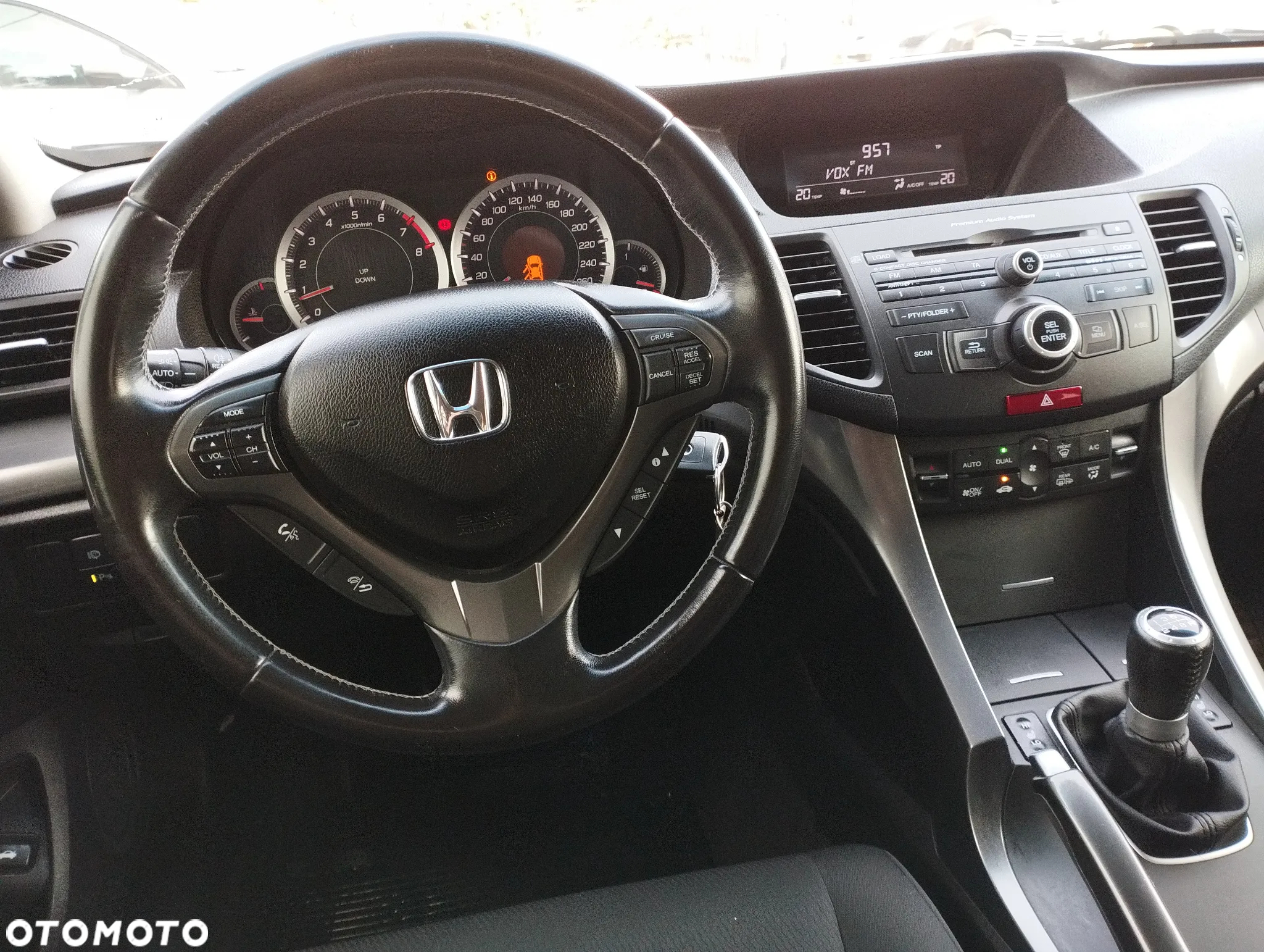 Honda Accord 2.0 Comfort - 13